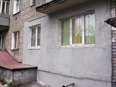 утеплённая стена ул. Горвал, д. 5 - брак фото 1