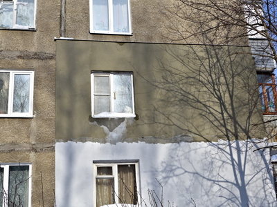 утеплённая стена ул. Орджоникидзе, д.6 - брак фото 1